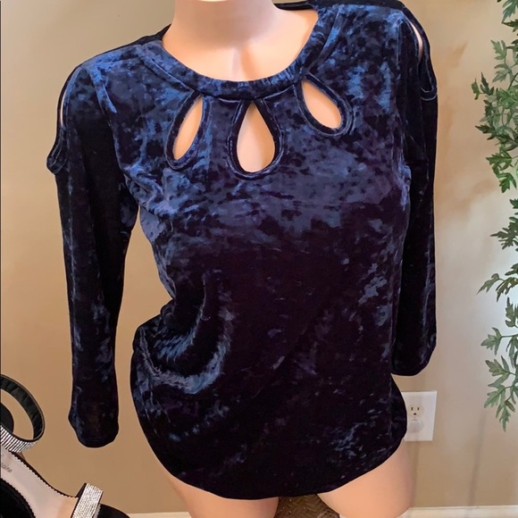 Crushed velvet cold shoulder cut out long sleeve shirt - Picture 2 of 7